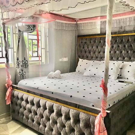 Triple A Visitors Apartment Kilindoni Luaran gambar